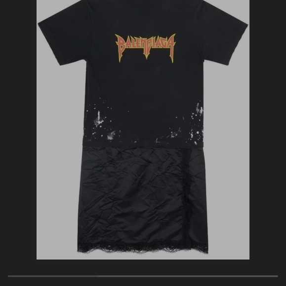 Balenciaga - Picture 1 of 4